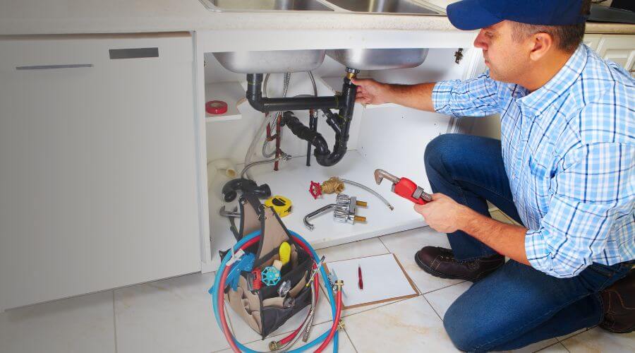 Local tankless water heater installation in Elsah, IL